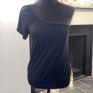Forever 21: One shoulder short sleeved shirt